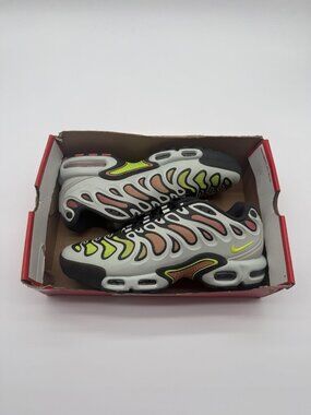 New Nike Air Max Plus Drift Shoes Mens Size 11 Silver Volt Sneakers FD4290 009
